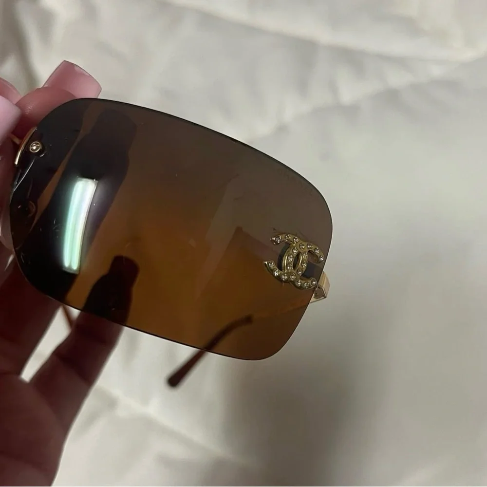 CHANEL Brown Gradient Rimless 4017 Sunglasses with Gold Accents